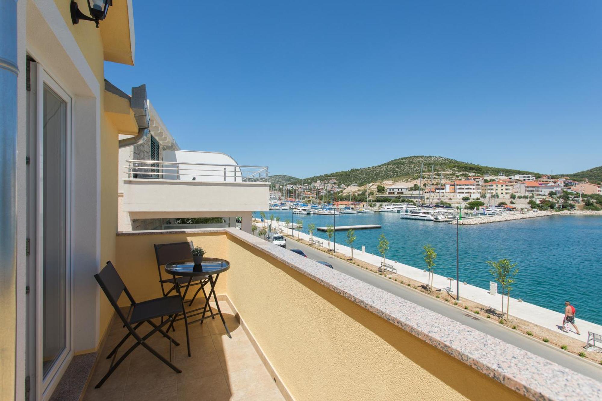 Beach Apartments Mediteran Marina Luaran gambar